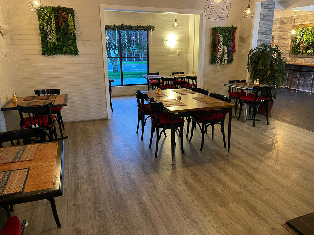 Thai Jad Jaan Cafe And Thai Restaurant