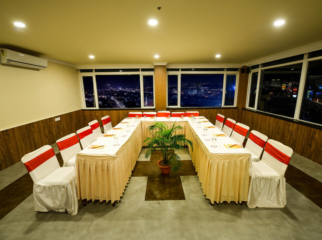 Hotel Suraj Palace主图