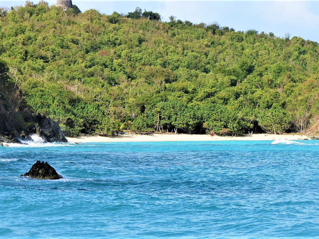 Jumbie Beach-维尔京群岛国家公园必去景点