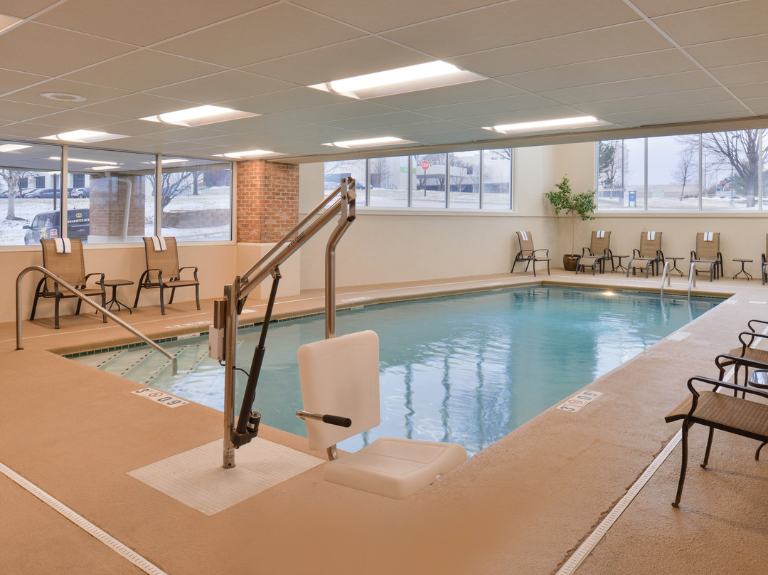 Holiday Inn & Suites Overland Park-conv Ctr By IHG主图