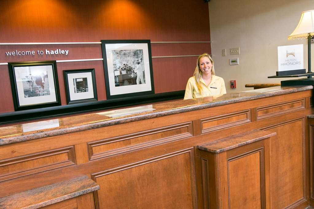 Hampton Inn Hadley-Amherst Area主图