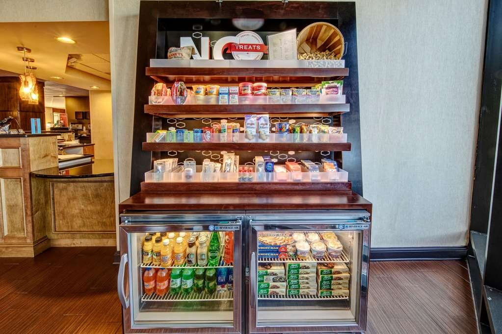 伊丽莎白城希尔顿恒庭酒店主图