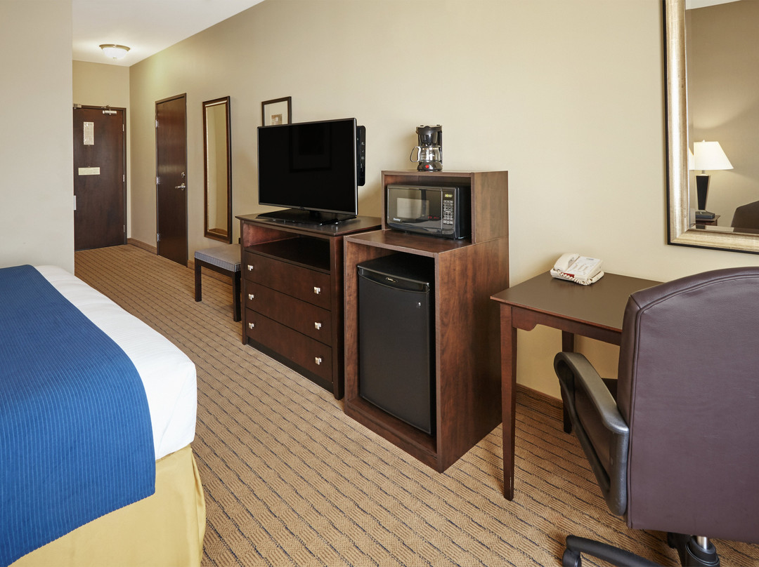 麦迪逊维罗那智选假日酒店主图