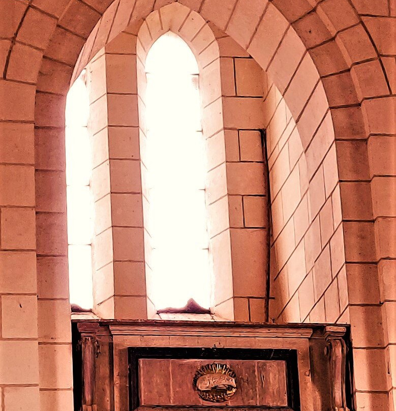 Eglise Saint-Hilaire-Valence-en-Poitou必去景点