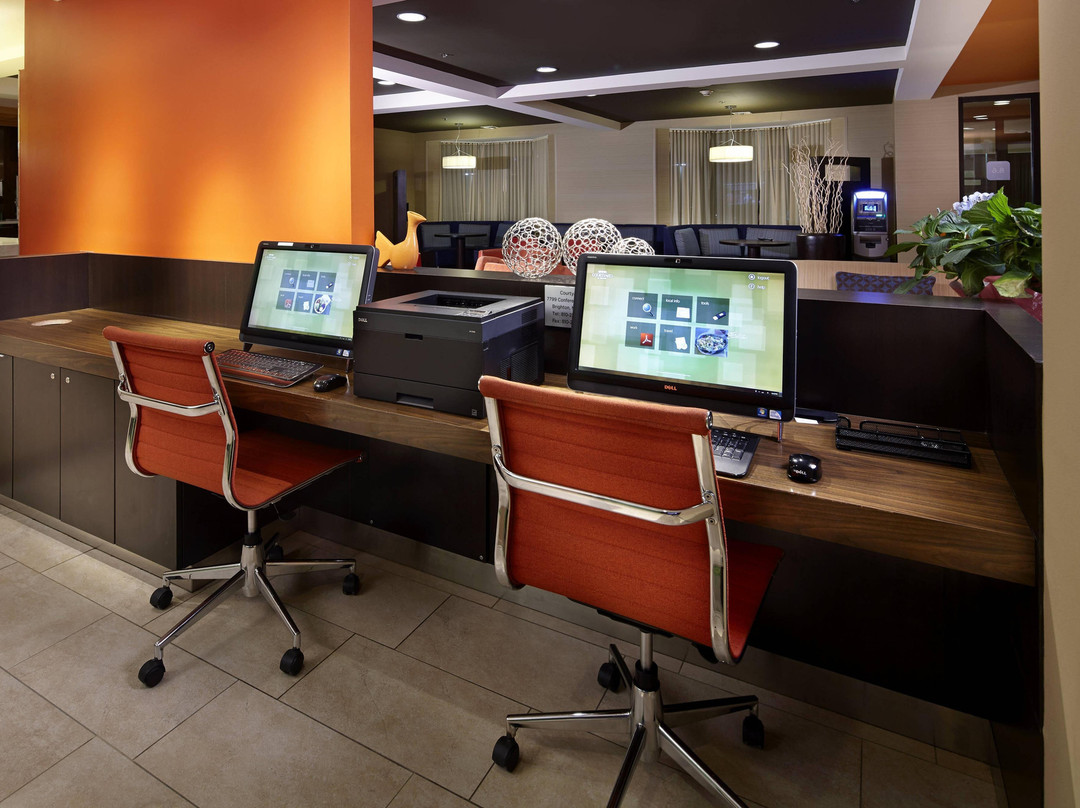 Courtyard by Marriott Detroit Brighton主图