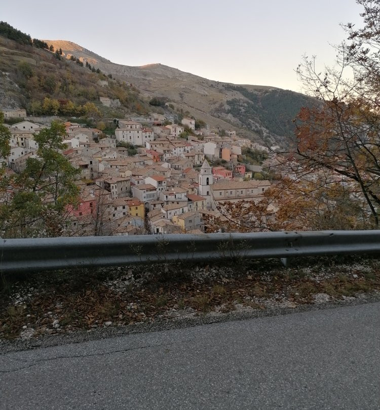 Castello di Roccamandolfi-Roccamandolfi必去景点