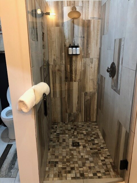 The Horton Hotel and Rooftop Lounge主图