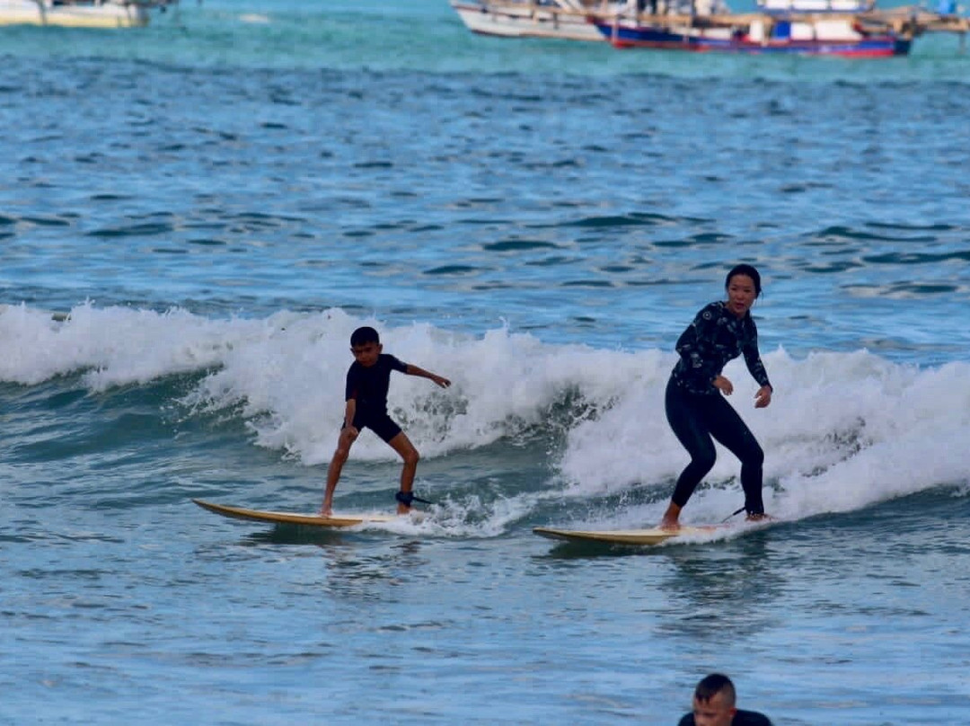 Nemberala Beach Surf School景点图片