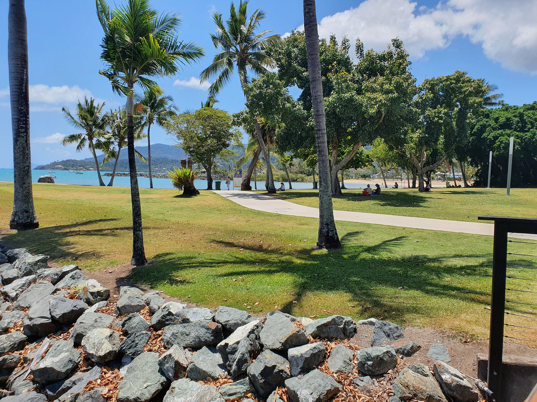 Bicentennial Walkway-艾尔利滩必去景点