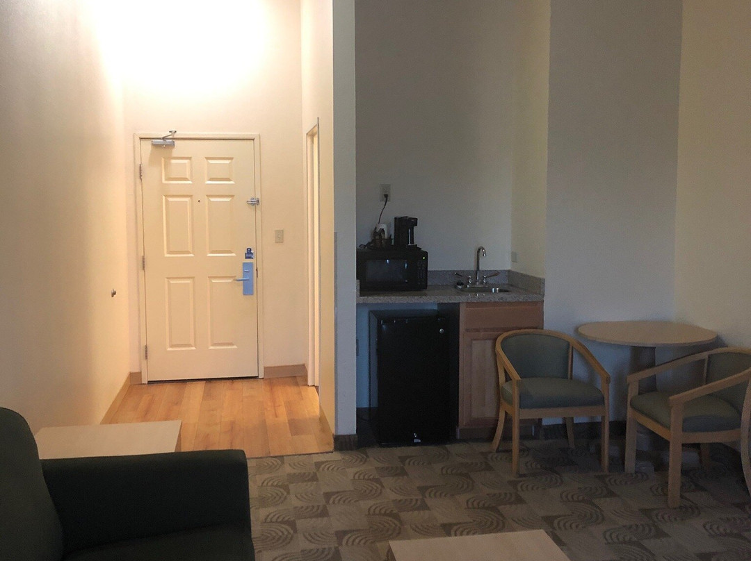 La Quinta Inn & Suites by Wyndham Tucumcari主图