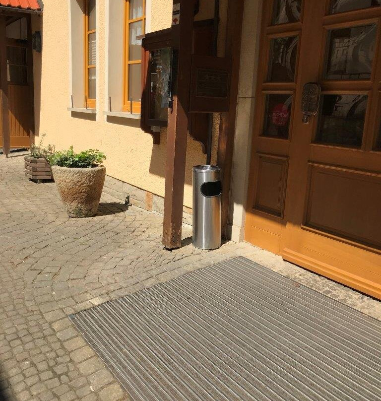 Amselgrundschloesschen主图