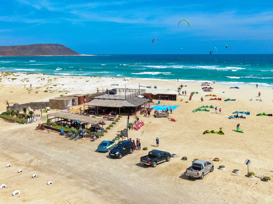 Mitu & DjO Kiteschool Cabo Verde-圣塔玛丽亚必去景点