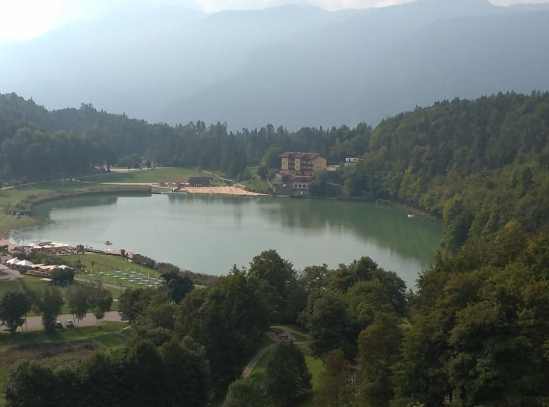 Lago di Lavarone景点图片