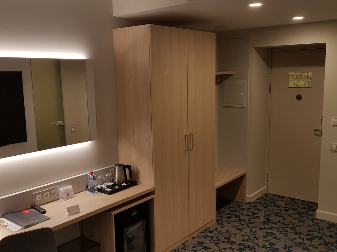 Green Park Hotel主图