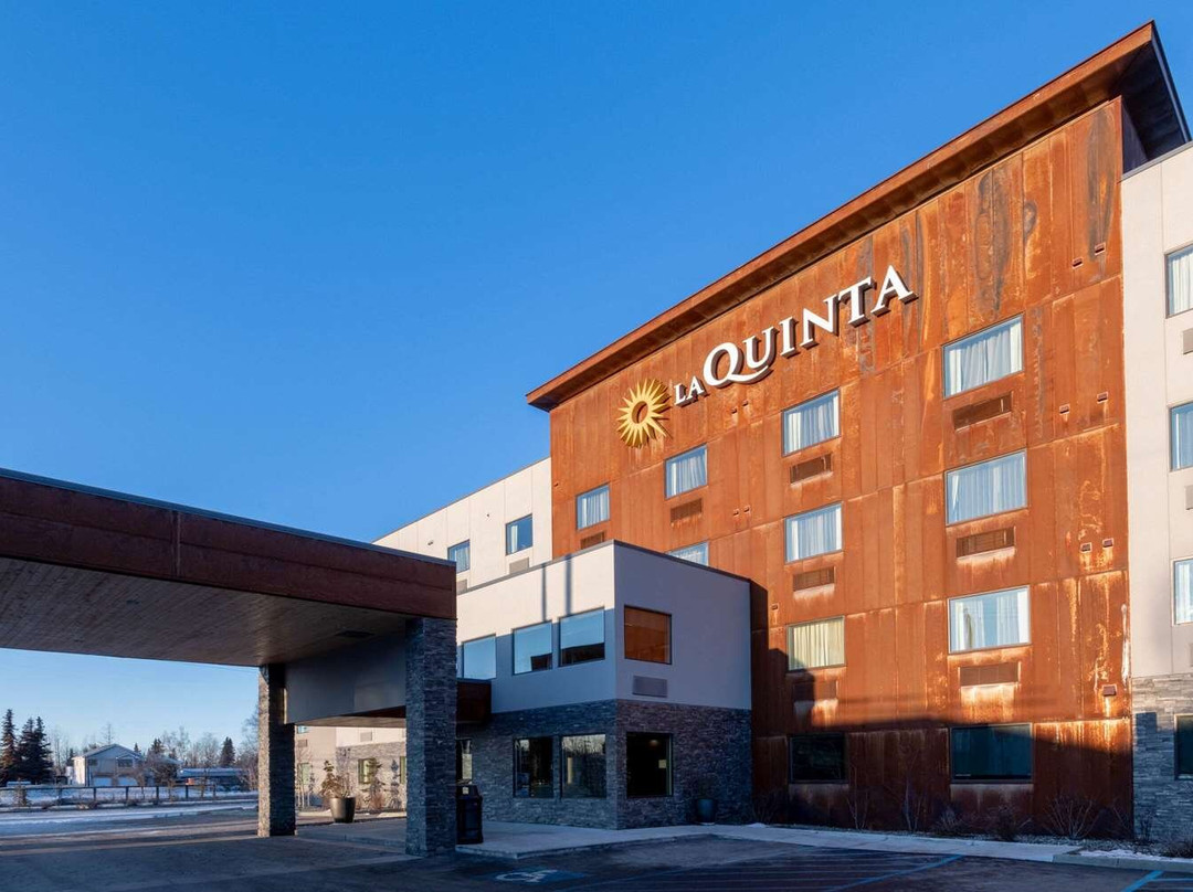 La Quinta Inn & Suites by Wyndham Anchorage Airport