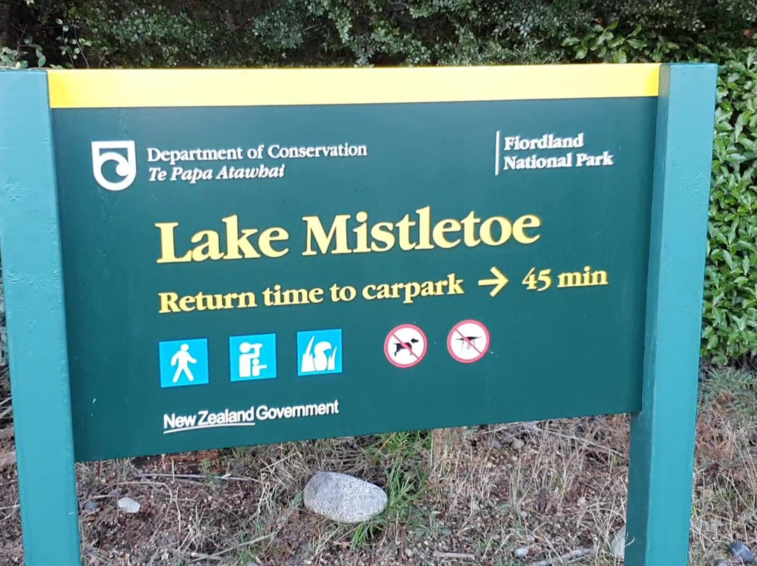Lake Mistletoe景点图片