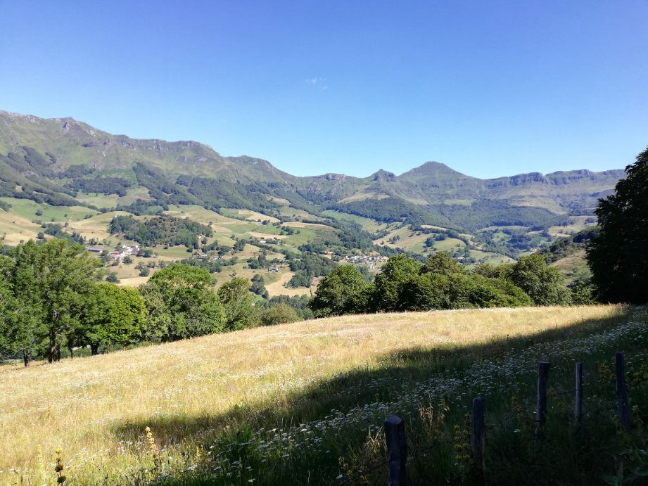 Enclos du Puy Mary主图