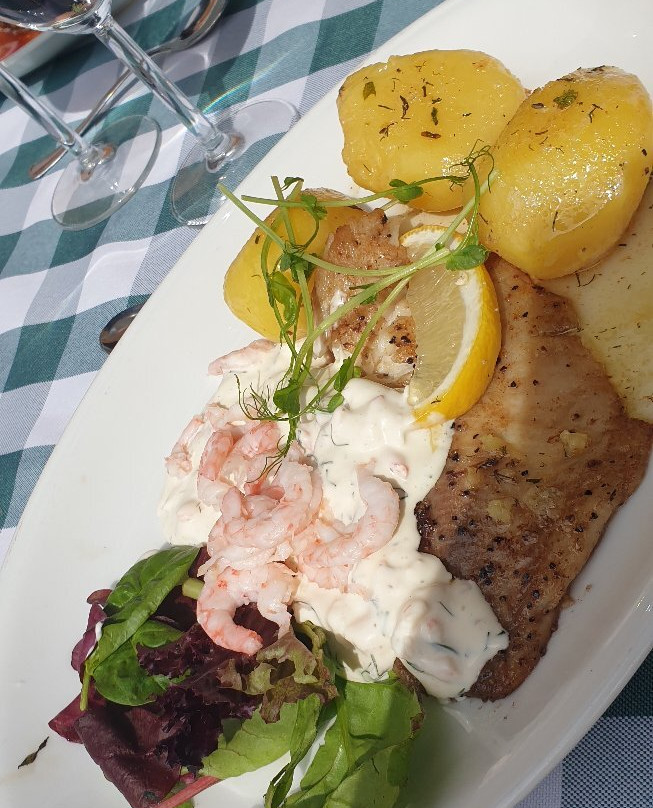 Adolfsberg餐馆和美食-Sommarro Vardshuset