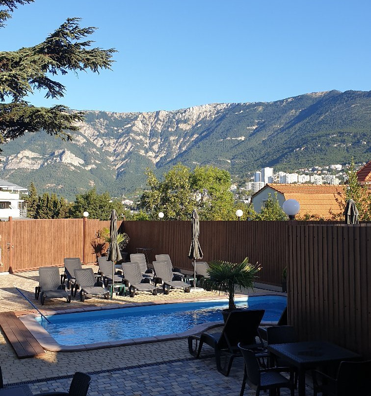 Guest House TAVR主图