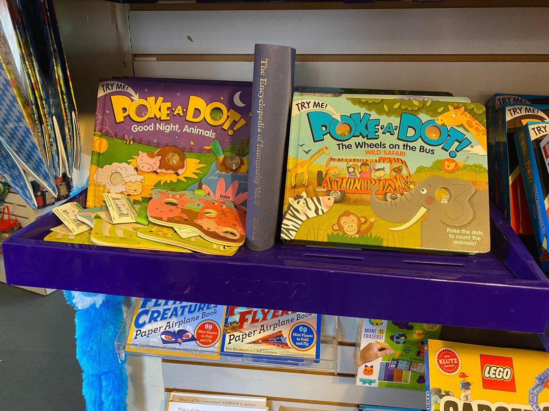 Jolly's Toys-海伦必去景点