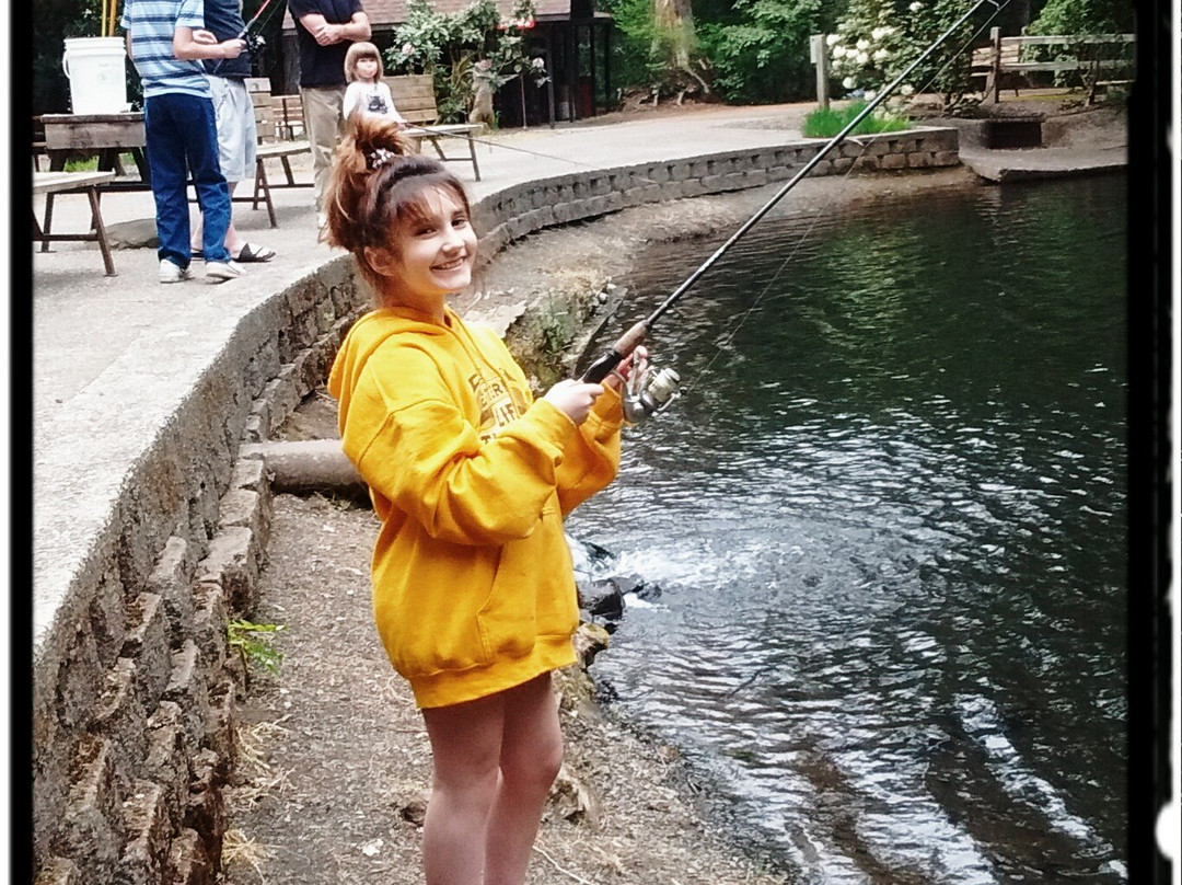 Rainbow Trout Farm-Sandy必去景点