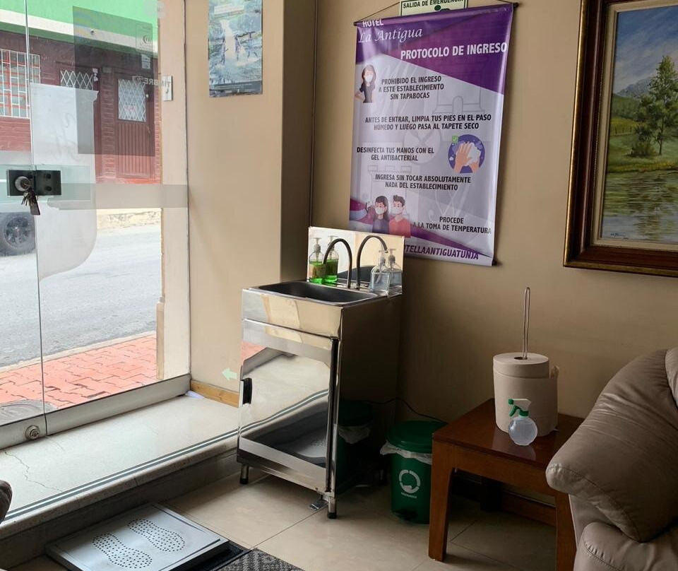 Hotel Restaurante La Antigua主图