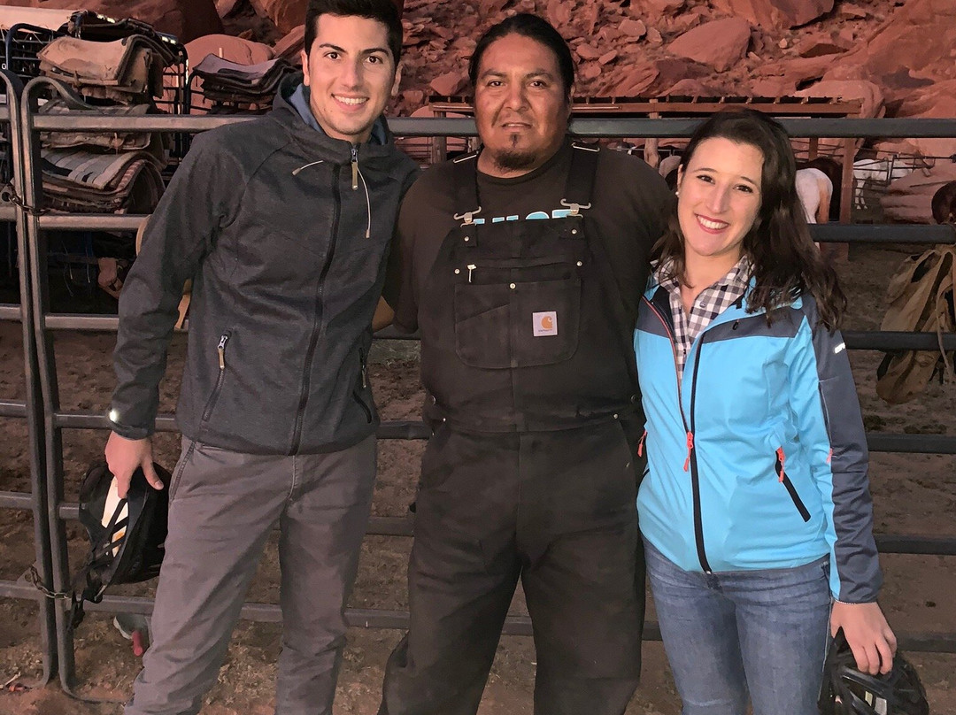 Roy Black's Guided Tours-纪念碑公园必去景点