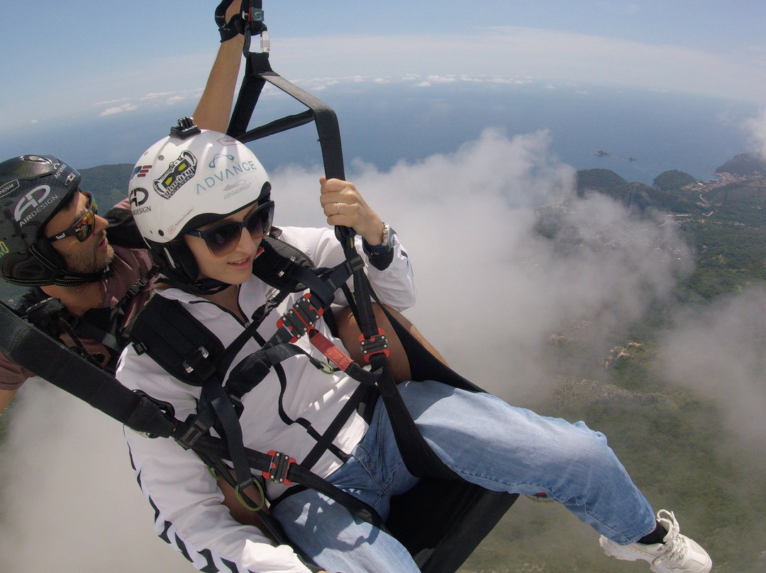 Paragliding Beauty Montenegro景点图片