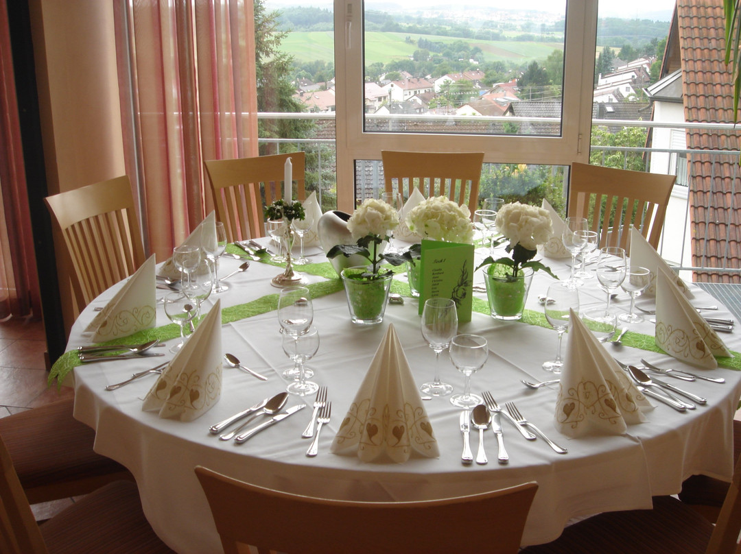 Hotel Cafe Restaurant Bauer主图