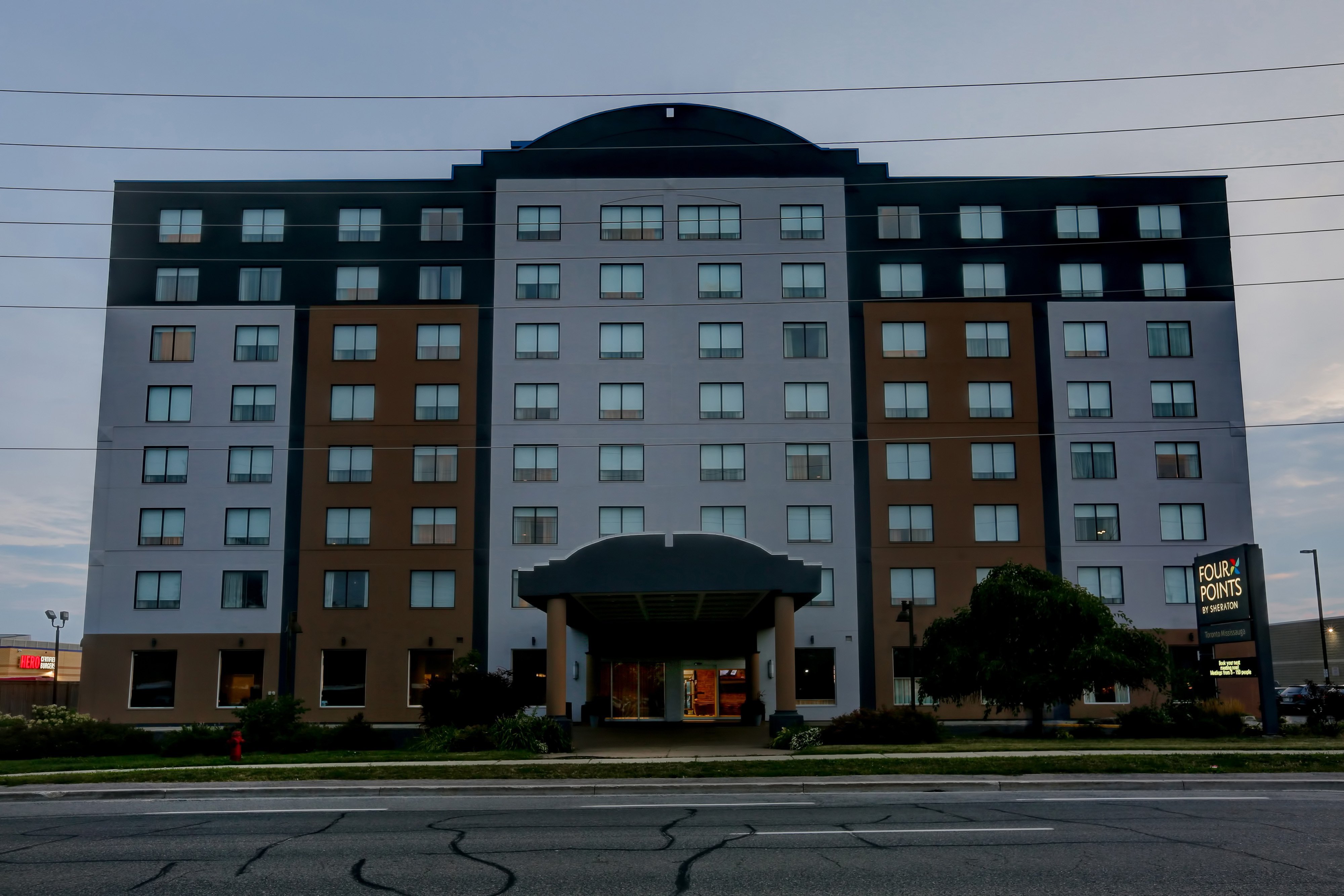 Four Points by Sheraton Toronto Mississauga-官方