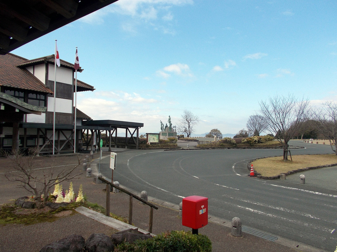 Kikuchi Castle Onkososei Monument景点图片