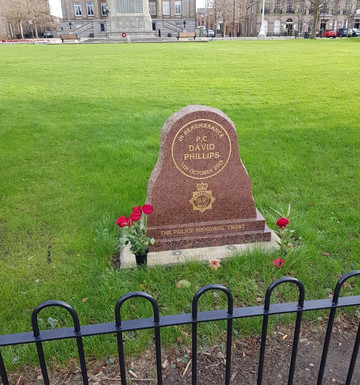 P.C David Phillip's Memorial-Birkenhead必去景点