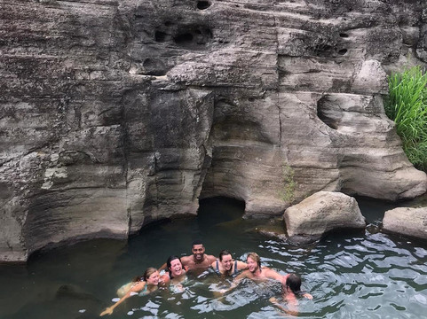 Bamboo Backpackers主图