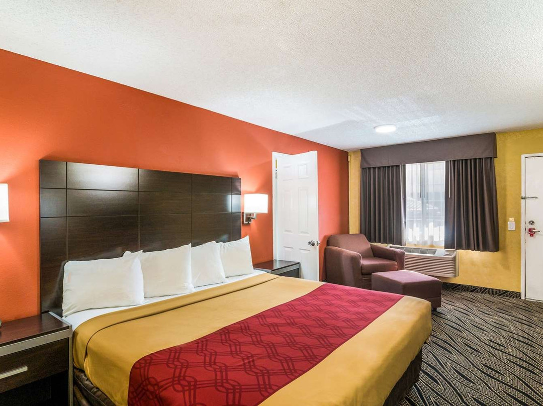 Econo Lodge Hesperia - Victorville I-15主图