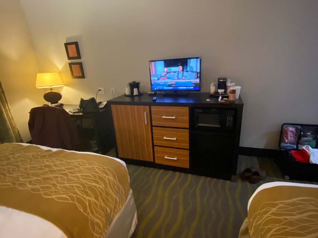 Comfort Inn & Suites Tulsa I-44 West - Rt 66主图