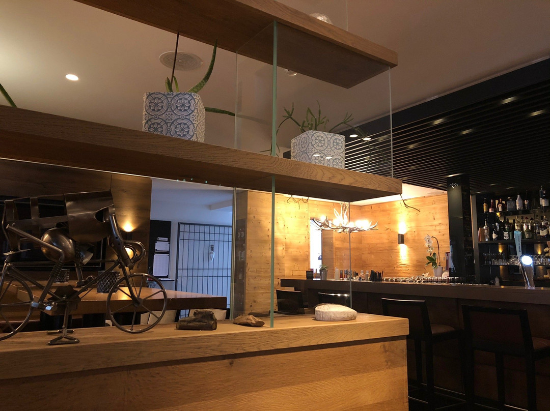 帕鲁酒店主图