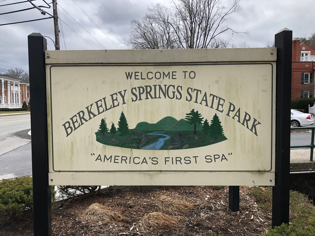 Berkeley Springs State Park景点图片
