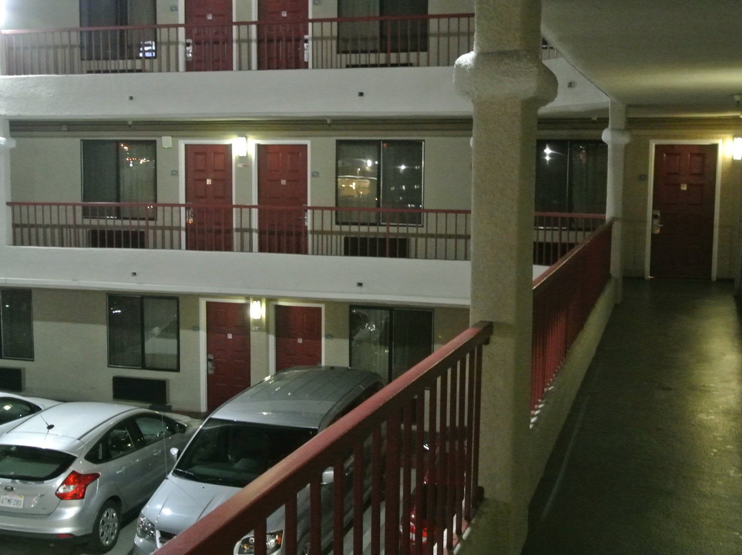 贝斯特韦斯特帕萨迪纳皇家酒店主图