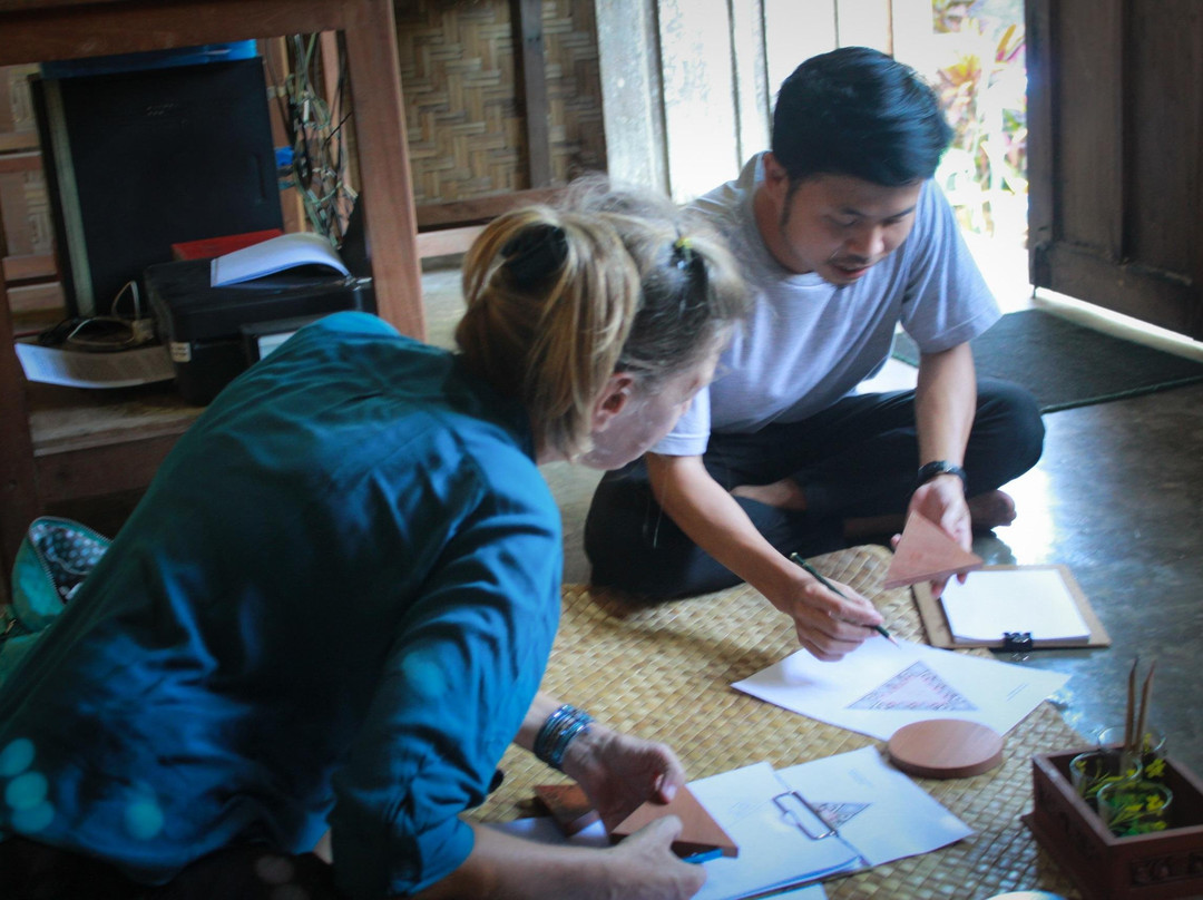 Lombok Wood Painting Community-龙目岛必去景点