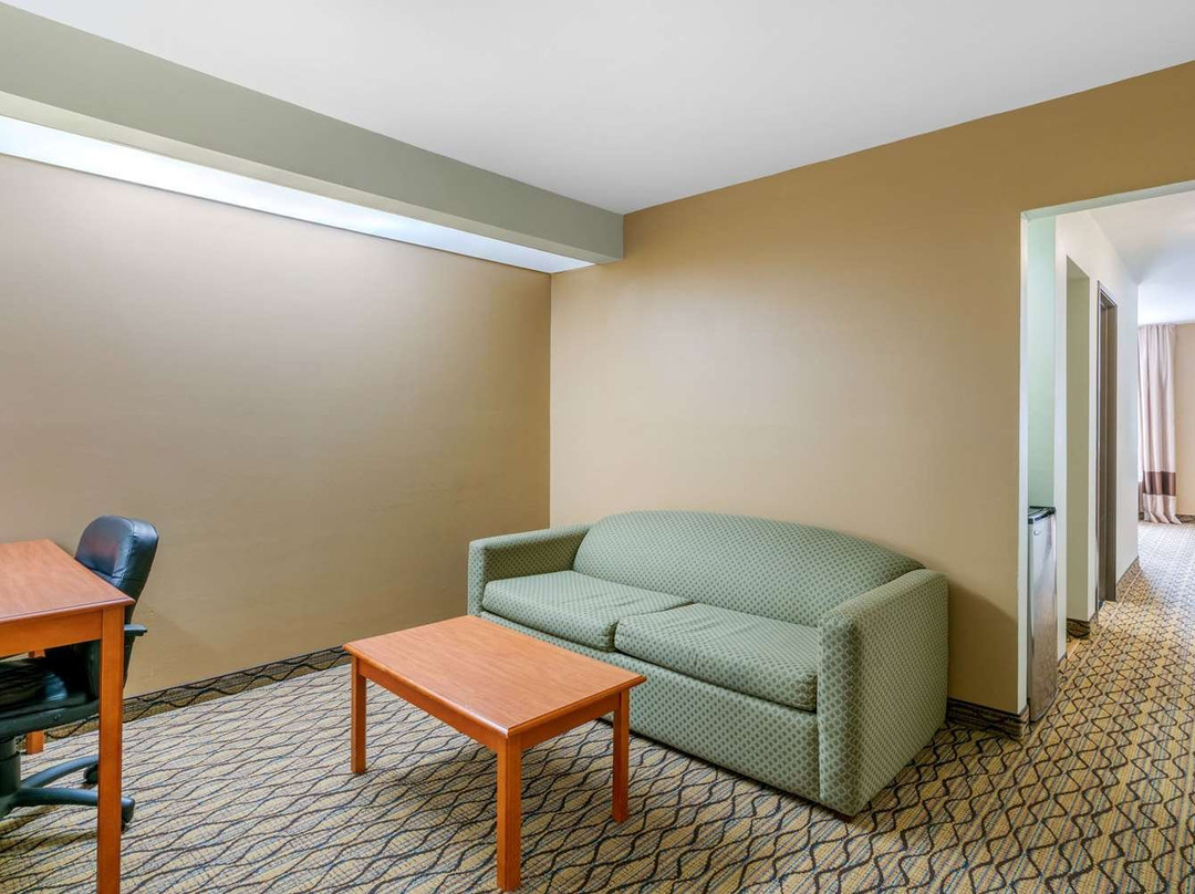 杰斐逊城快捷假日酒店主图