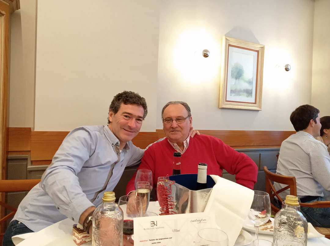 纳瓦拉女王布兰卡酒店主图