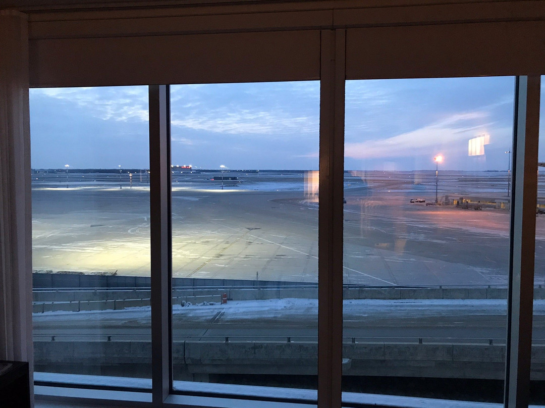 The Grand Winnipeg Airport Hotel by Lakeview主图