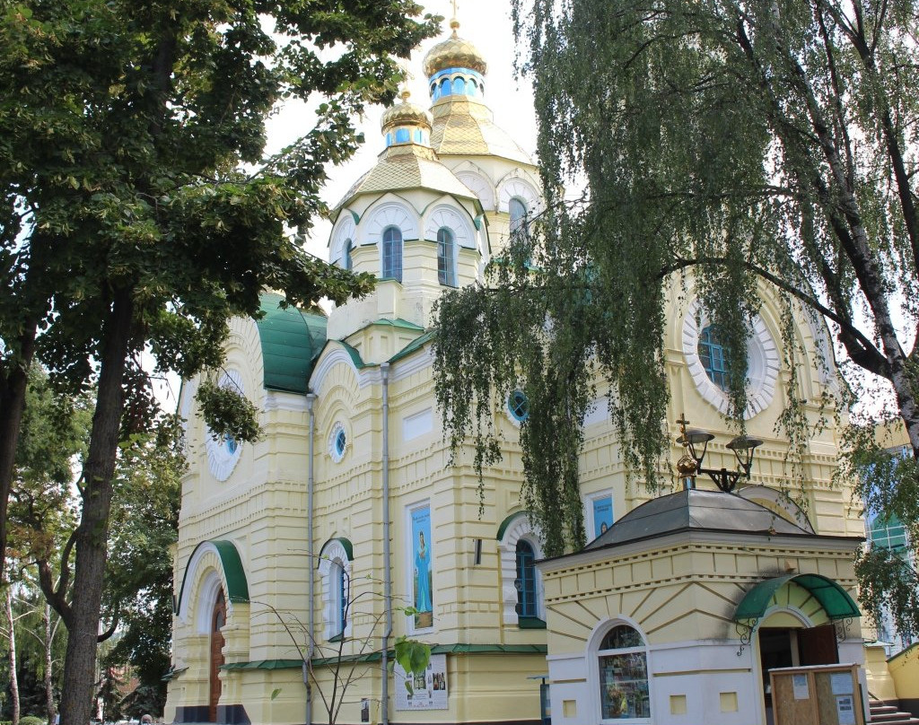 Holy Resurrection Cathedral-罗夫诺必去景点