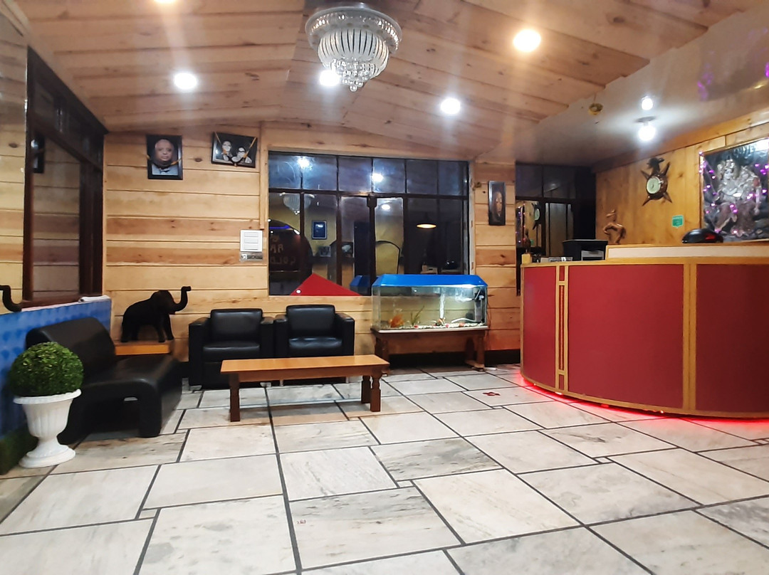 Hotel Raj Golden & Restaurant主图