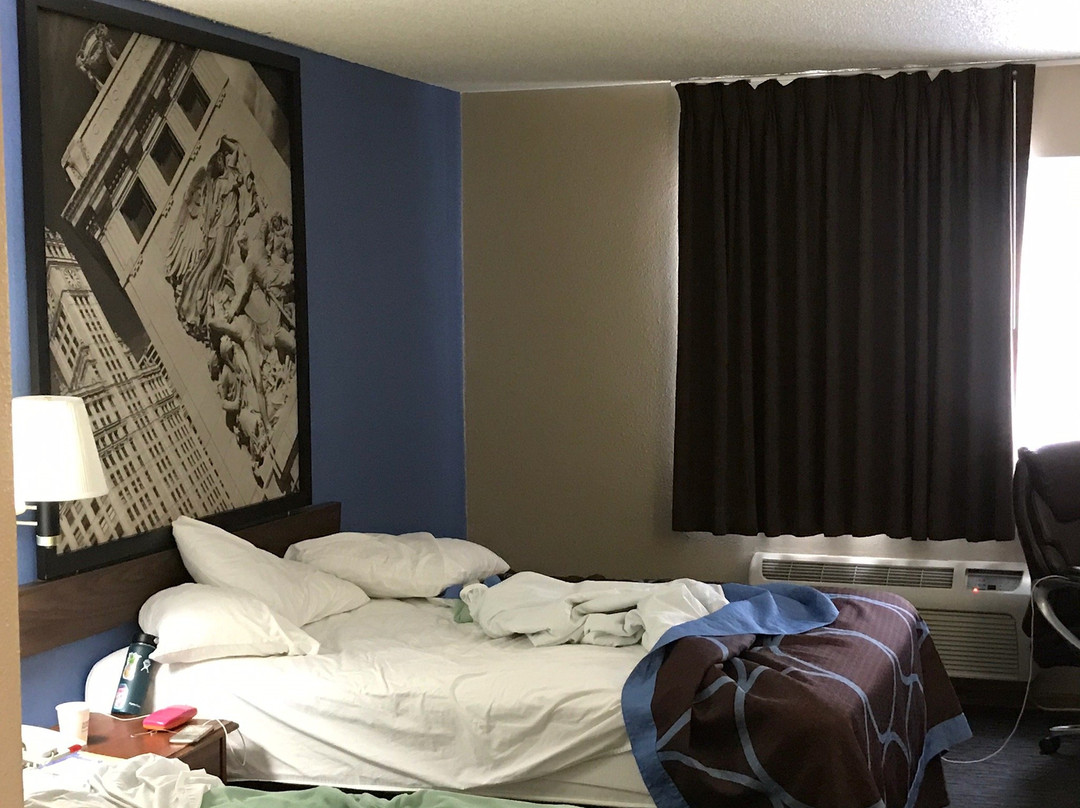 Super 8 by Wyndham Monmouth IL主图