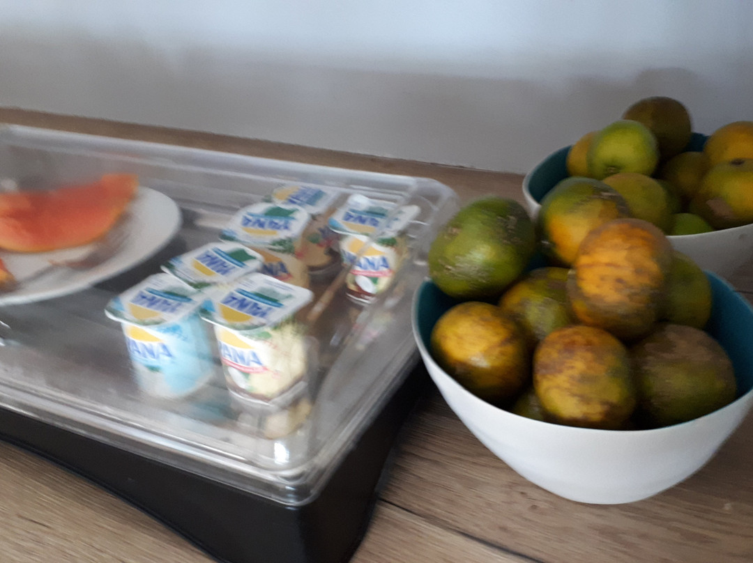 Hotel Bar Restaurant les Amandiers主图