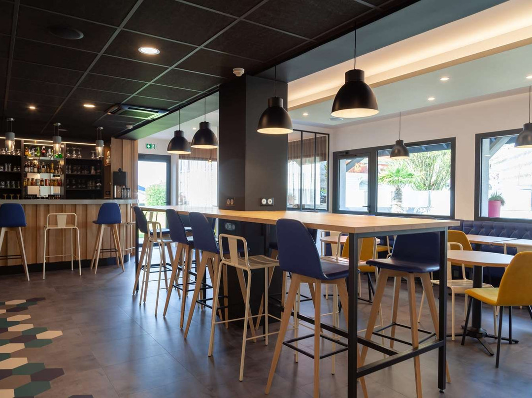 基里亚德尼奥特酒店主图