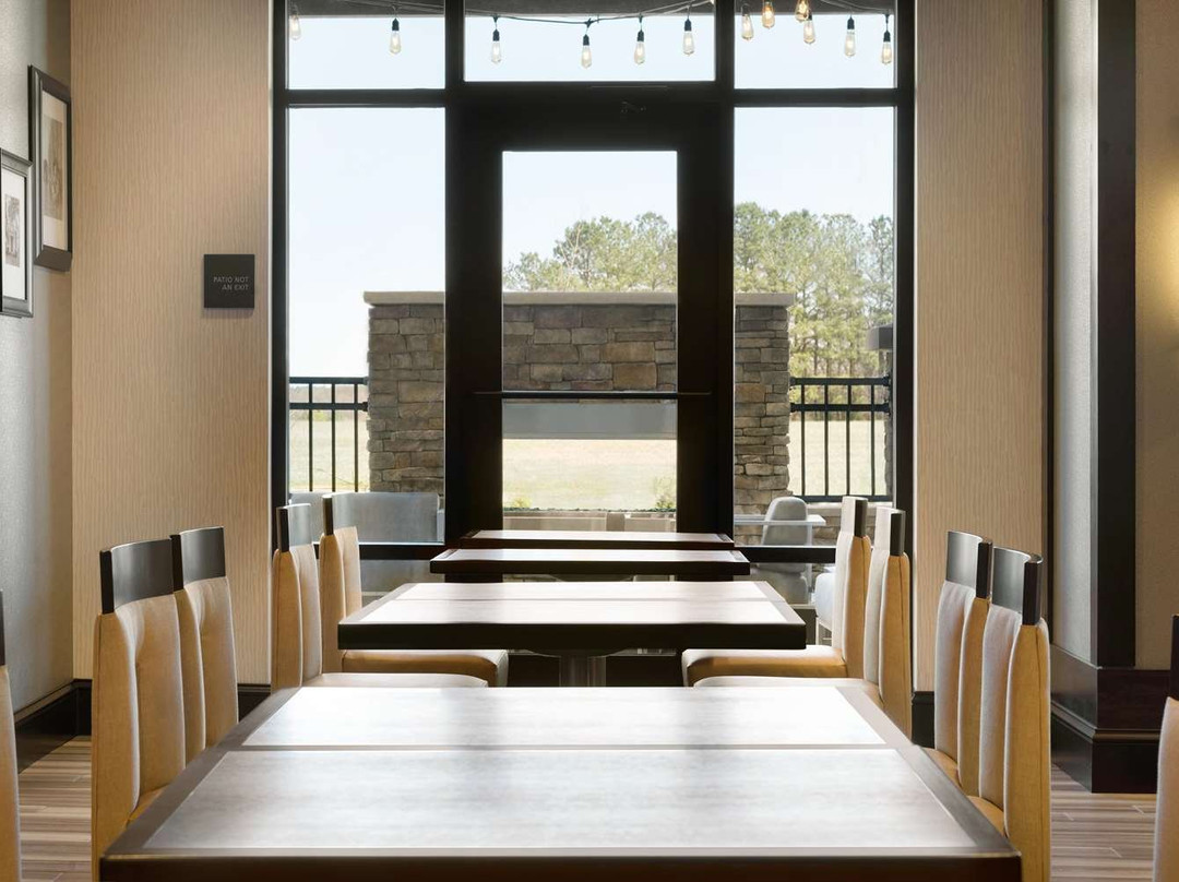 Hampton Inn Spring Hill主图