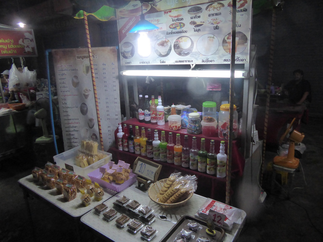 Chan Chala Night Market景点图片
