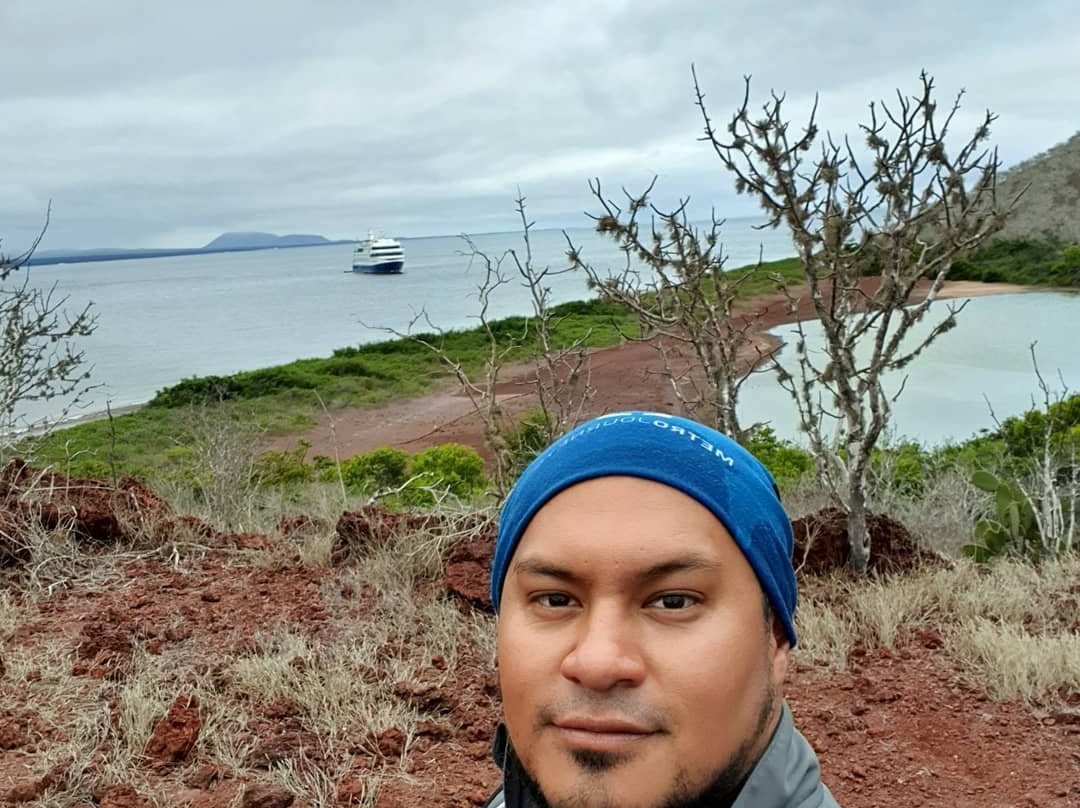 Puerto Egas-Santiago必去景点